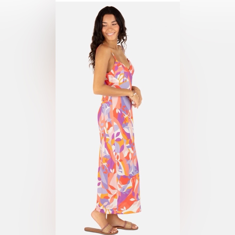Hurley L Vibrant Floral Resort Maxi Dress